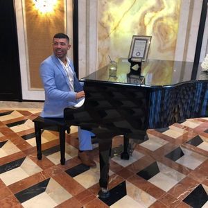 Meet your Posher, Daniel